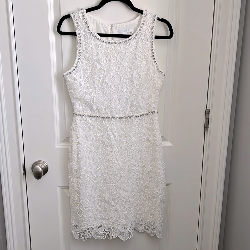 NWT Piperlime Collection White Lace Sheath / Pencil Dress with Crystals (sz S)